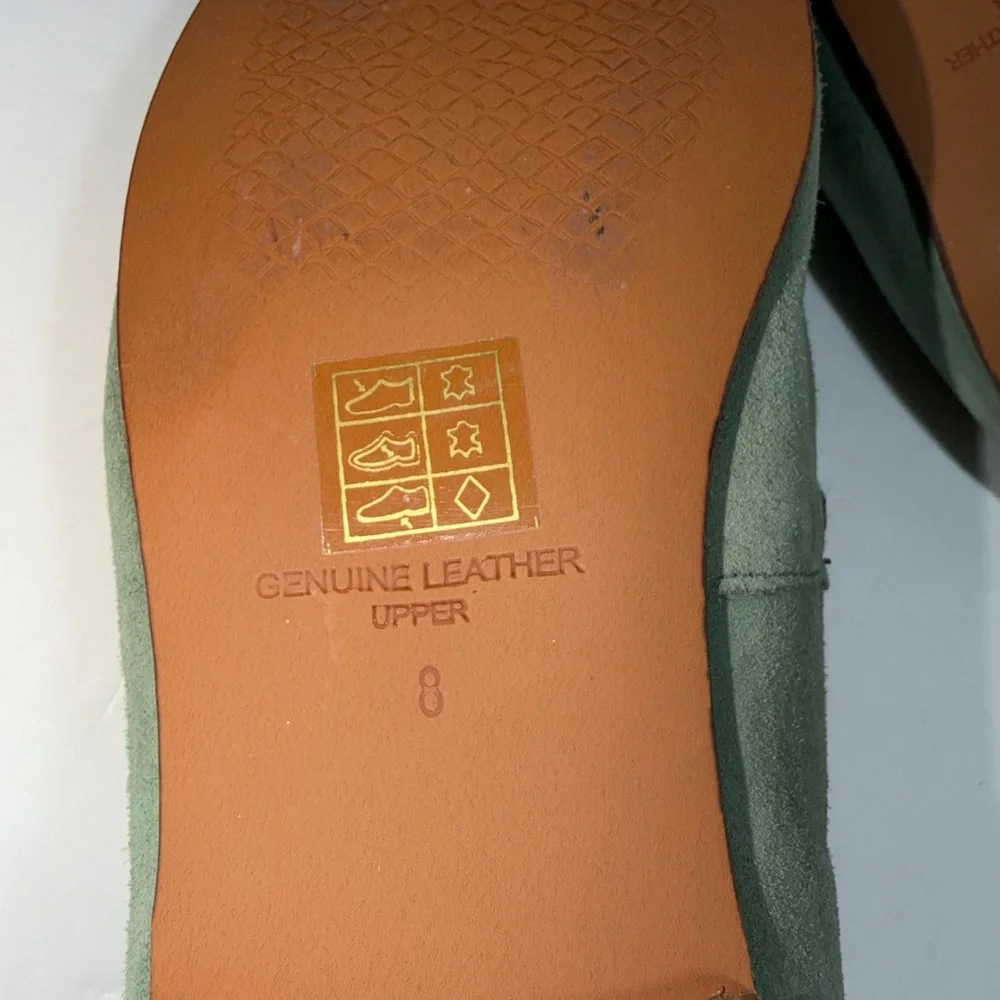 Journee‎ Signature Women's Giia bit loafers in genuine green leather. Size 8